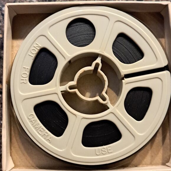 W.C. Fields A Laugh Riot Castle Film 8mm Movie Reel in Box - Picture 16 of 16